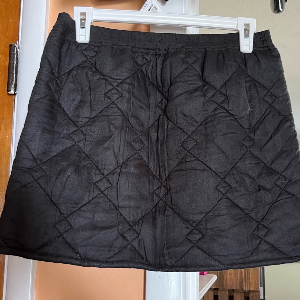 Dark gray, quilted skirt